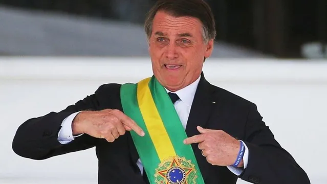 Imagem ilustrativa da notícia Bolsonaro recua e decide revogar decretos de armas