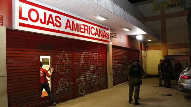 Imagem ilustrativa da notícia Assaltante faz refém dentro de Lojas Americanas