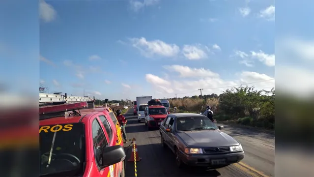 Imagem ilustrativa da notícia Motorista morre após capotar carro na BR-316; veja o vídeo!