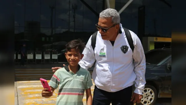 Imagem ilustrativa da notícia Hélio dos Anjos quer presentear torcedor do Paysandu após post no twitter