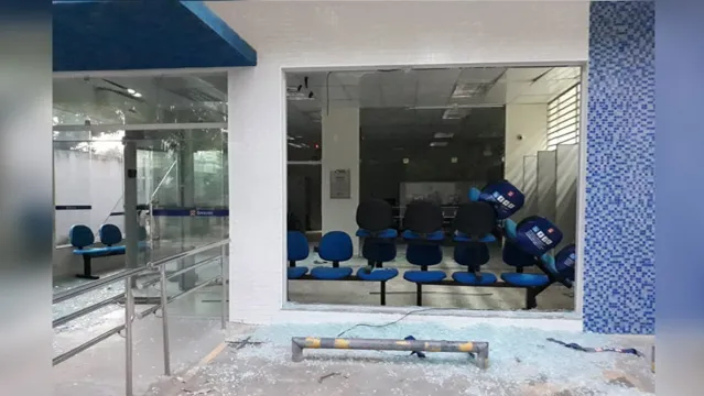 Imagem ilustrativa da notícia Quadrilha aterroriza e assalta agência bancária no interior do Pará