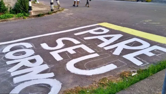 Imagem ilustrativa da notícia Moradores pintam ‘pare seu corno’ para chamar atenção de motoristas