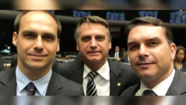 Filho de Jair Bolsonaro voltou a polemizar no Twitter. 