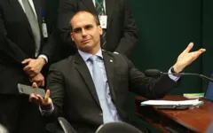 Imagem ilustrativa da notícia Pesquisa aponta que 65% dos brasileiros reprovam Eduardo Bolsonaro na embaixada nos EUA