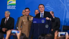 Imagem ilustrativa da notícia Governo lança programa para escolas cívico-militares