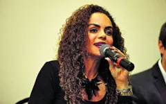 Izabela foi flagrada em uma conversa telefônica com Noronha em que ela pede a ele que repasse a lista das 300 maiores empresas do Estado para “começar a buscar esse dinheirinho deles”