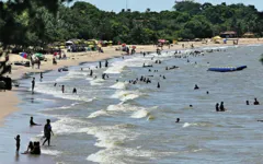 Apesar do forte calor e do dia de folga, a procura pela água doce foi baixa. Melhor para quem saiu de casa com a intenção de encontrar um lugar calmo e aproveitar as belezas naturais sem nenhum sufoco.