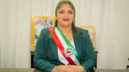 Prefeita foi denunciada por improbidade administrativa. 