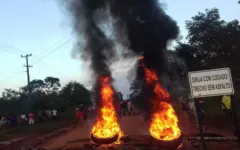 A rodovia teria sido bloqueada em três pontos da BR-422. 