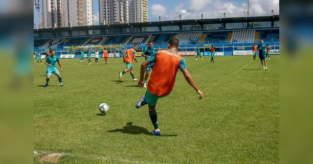 Imagem ilustrativa da notícia Fiel comparece e incentiva jogadores no último treino bicolor