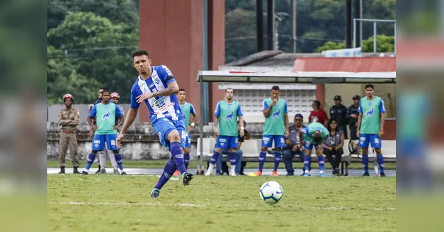 Imagem ilustrativa da notícia Jogador bicolor diz que acompanhou rivais durante folga