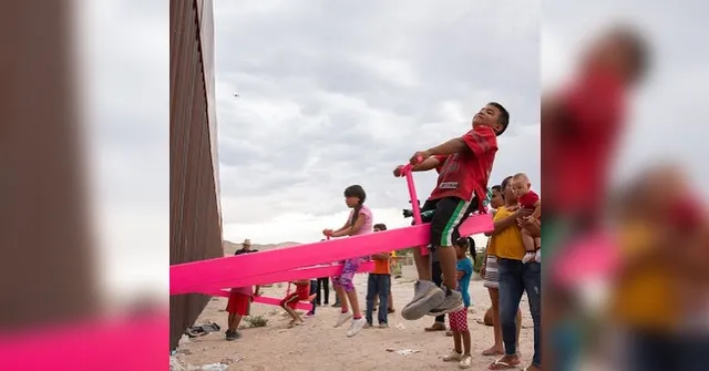 Imagem ilustrativa da notícia Vídeo: gangorra entre os muros da fronteira une crianças mexicanas e americanas