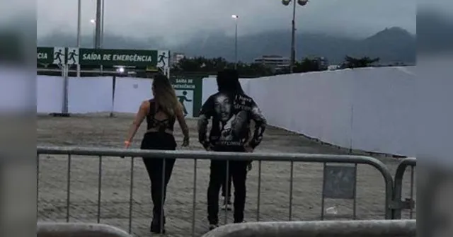 Imagem ilustrativa da notícia Pedro
Scooby deixa festival acompanhado de 'loira misteriosa'