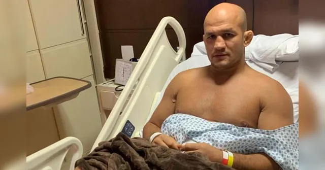 Imagem ilustrativa da notícia Assustador! Junior Cigano mostra buraco gigante na perna causado por bactéria