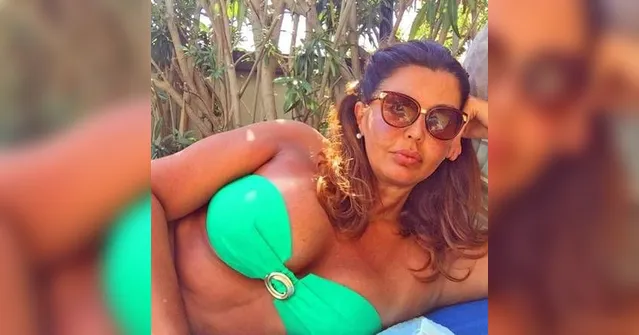 Imagem ilustrativa da notícia Lembra dela? Roberta Close surge de micro biquíni e surpreende fãs