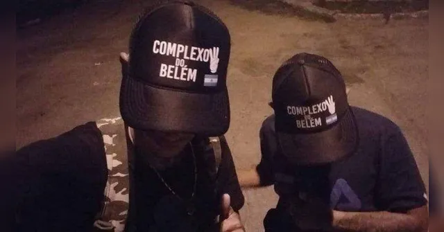 Imagem ilustrativa da notícia Traficantes criam bonés e abadás personalizados com ligação ao crime