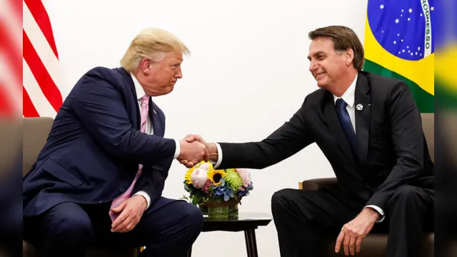 Imagem ilustrativa da notícia  Bolsonaro diz que vai jantar com Trump durante viagem aos EUA