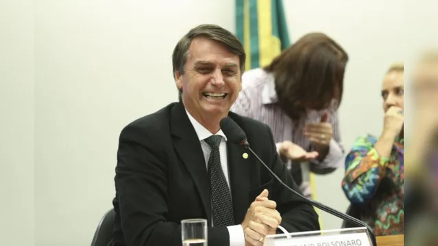 Imagem ilustrativa da notícia Globo perde verba de Bolsonaro e TCU apura favorecimento a SBT e Record 
