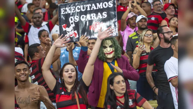 Imagem ilustrativa da notícia Duelo entre Goiás e Fla tem recusa milionária e
'invasão' sob controle