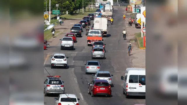 Imagem ilustrativa da notícia Entrada de Belém tem fluxo intenso de veículos neste domingo (28)