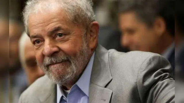 Imagem ilustrativa da notícia Advogado de Lula pede soltura imediata de petista à Justiça Federal