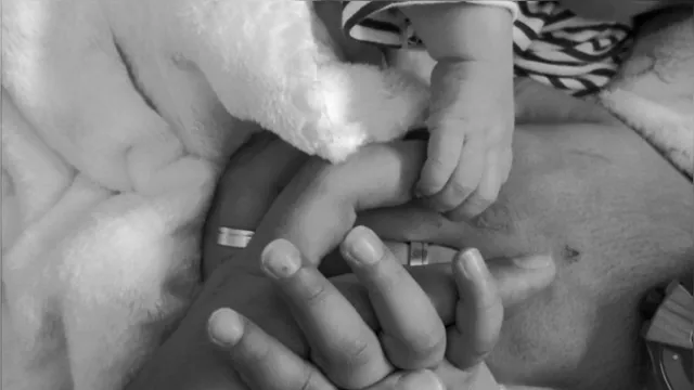 Imagem ilustrativa da notícia Bebê sem rosto deixa hospital e receberá cuidados em casa