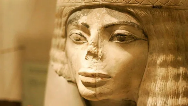 Imagem ilustrativa da notícia Arqueólogos encontram busto semelhante a Michael Jackson; veja!