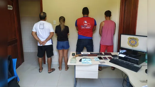 Imagem ilustrativa da notícia Polícia 'madruga' e prende quatro pessoas na operação 'Acapulco' em Chaves