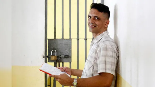 Imagem ilustrativa da notícia Interno do Complexo de Santa Izabel escreve mais de 40 livros na prisão
