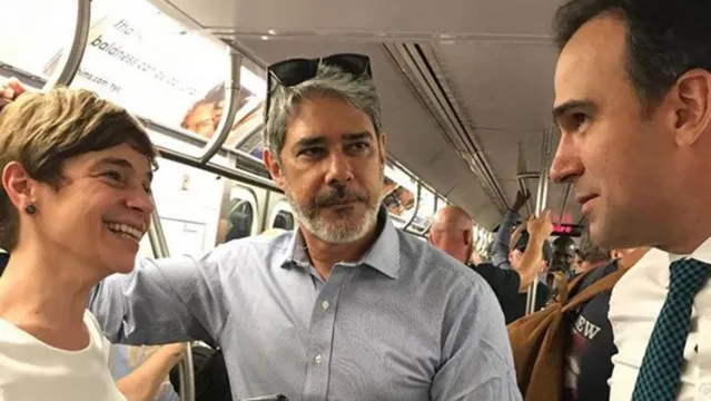 Imagem ilustrativa da notícia William Bonner e colegas da Globo são flagrados andando de metrô