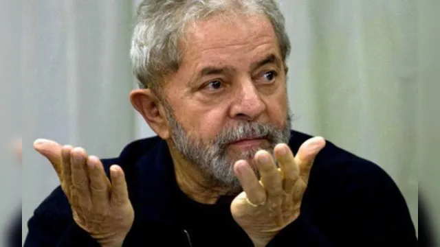 Imagem ilustrativa da notícia TRF nega mais uma vez o pedido de Lula por suspeição de desembargador 