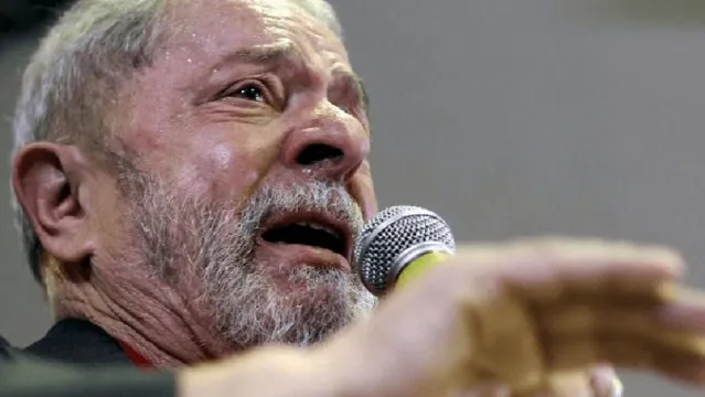 Imagem ilustrativa da notícia Juíza determina que Lula pague R$ 4,9 milhões de multa pelo semiaberto
