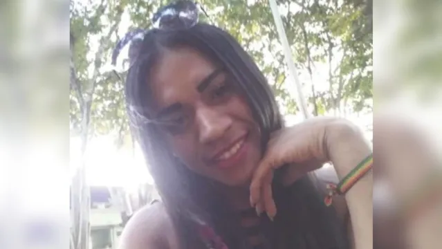 Imagem ilustrativa da notícia Mulher transexual morre após ser agredida em praça