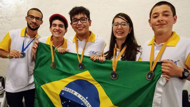 Imagem ilustrativa da notícia Brasil conquista primeiro lugar em olimpíada de astronomia
