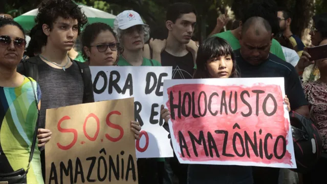 Imagem ilustrativa da notícia Manifestantes protestam em Belém para cobrar medidas contra queimadas na Amazônia