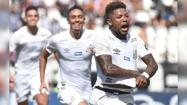 Imagem ilustrativa da notícia Santos vence e divide liderança com o Palmeiras-SP na Série A
