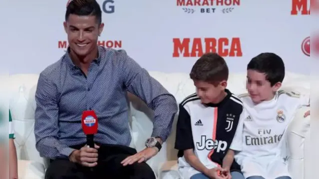 Imagem ilustrativa da notícia CR7 brinca com crianças e diz que ficou com "pena" ao deixar o Real Madrid