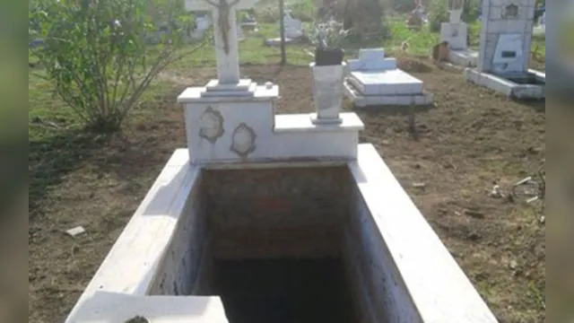 Imagem ilustrativa da notícia Adolescentes abrem túmulo e fazem sexo com cadáver de idosa