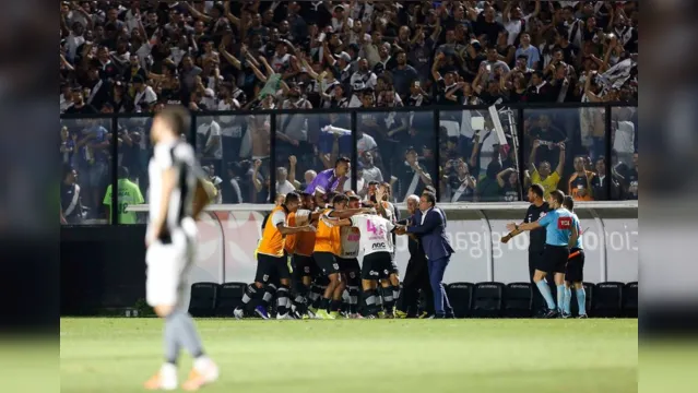 Imagem ilustrativa da notícia Vasco vence com dois gols em 10min, se afasta da degola e
afunda Botafogo