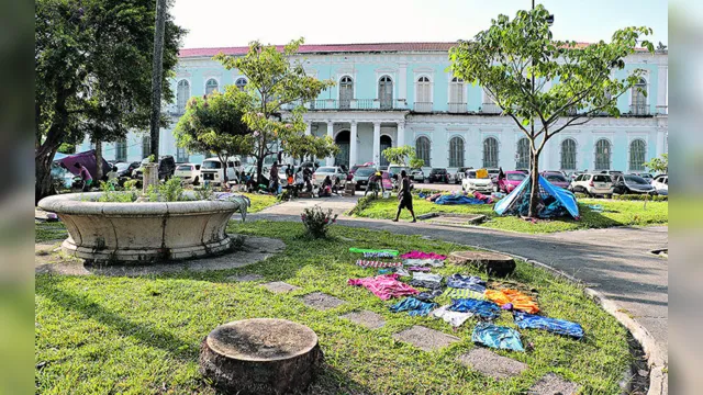 Imagem ilustrativa da notícia Venezuelanos estão abandonados próximos da Prefeitura de Belém