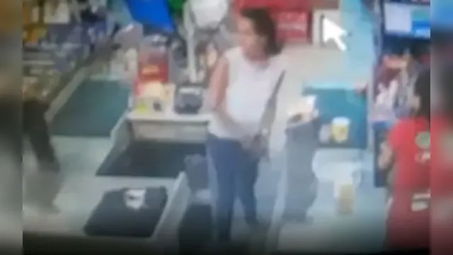 Imagem ilustrativa da notícia Mulher armada assalta supermercado em Ananindeua. Veja o vídeo