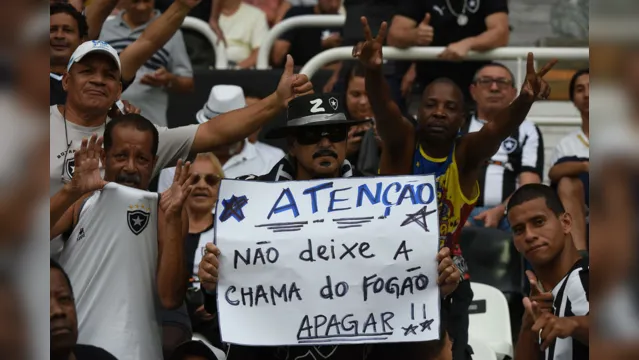 Imagem ilustrativa da notícia Botafogo vence CSA e respira na luta contra o
rebaixamento