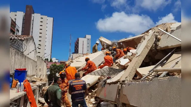 Imagem ilustrativa da notícia Moradores
filmaram colunas de prédio em Fortaleza um dia antes do desabamento