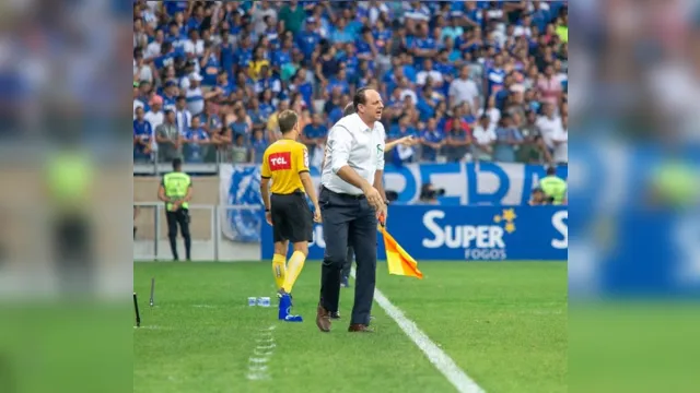 Imagem ilustrativa da notícia Cruzeiro anuncia demissão do treinador Rogério Ceni
