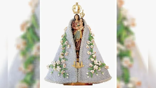 Imagem ilustrativa da notícia Manto de Nossa Senhora é apresentado na Basílica de Nazaré