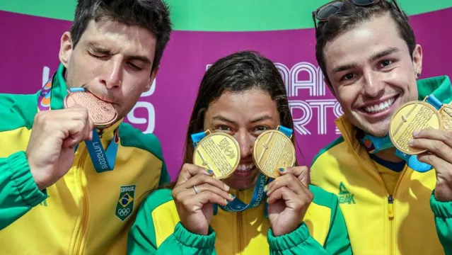 Imagem ilustrativa da notícia Brasil conquista quatro ouros em dia de mais de 10 medalhas