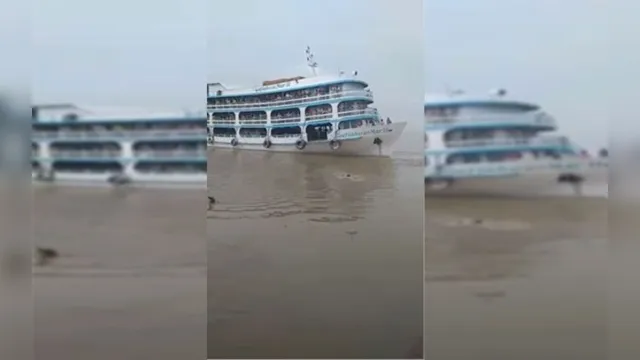 Imagem ilustrativa da notícia Vídeo mostra ambulantes se jogando na água após saída de embarcação