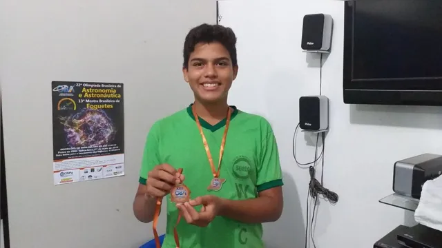 Imagem ilustrativa da notícia Aluno de escola municipal de Belém é medalhista
da Olimpíada Brasileira da Astronomia