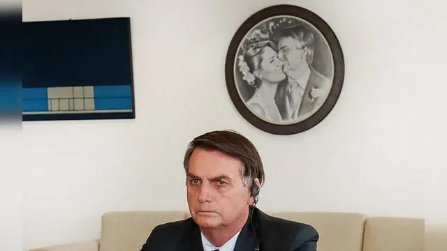 Imagem ilustrativa da notícia Bolsonaro
busca saída jurídica para deixar PSL e evitar cassação de deputados