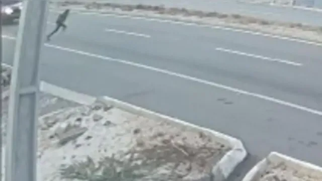 Imagem ilustrativa da notícia Vídeo mostra criança sendo atropelada ao voltar da escola